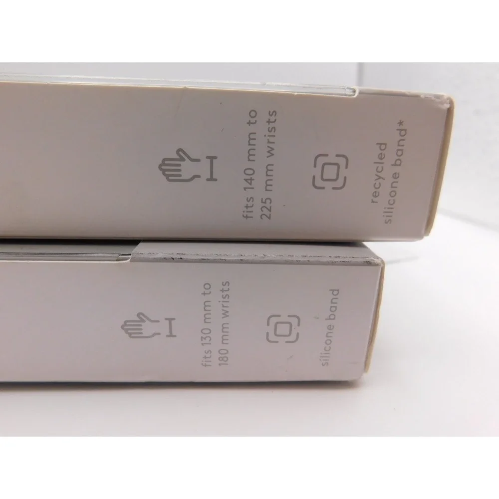 Set of 2 Heyday Apple Watch Phone Bands 1 Magnetic 1Regular